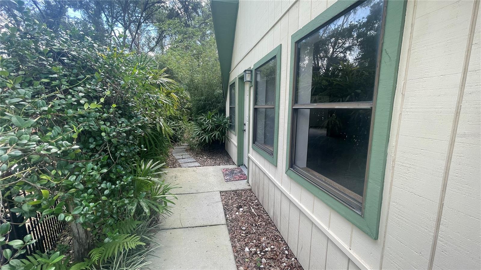 21004 Negril Ct Property Photo 4