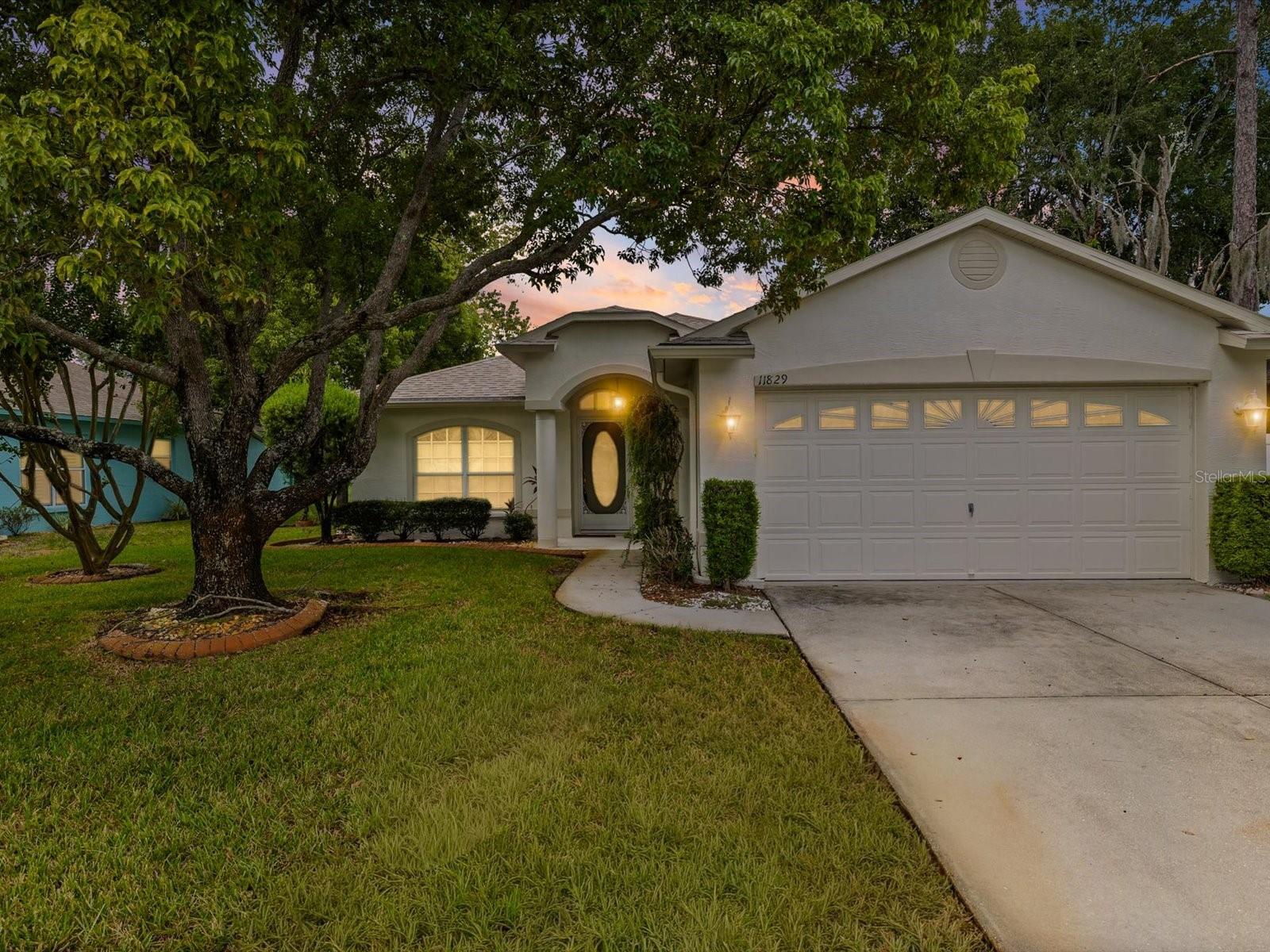 11829 IVYWOOD PL Property Photo 1