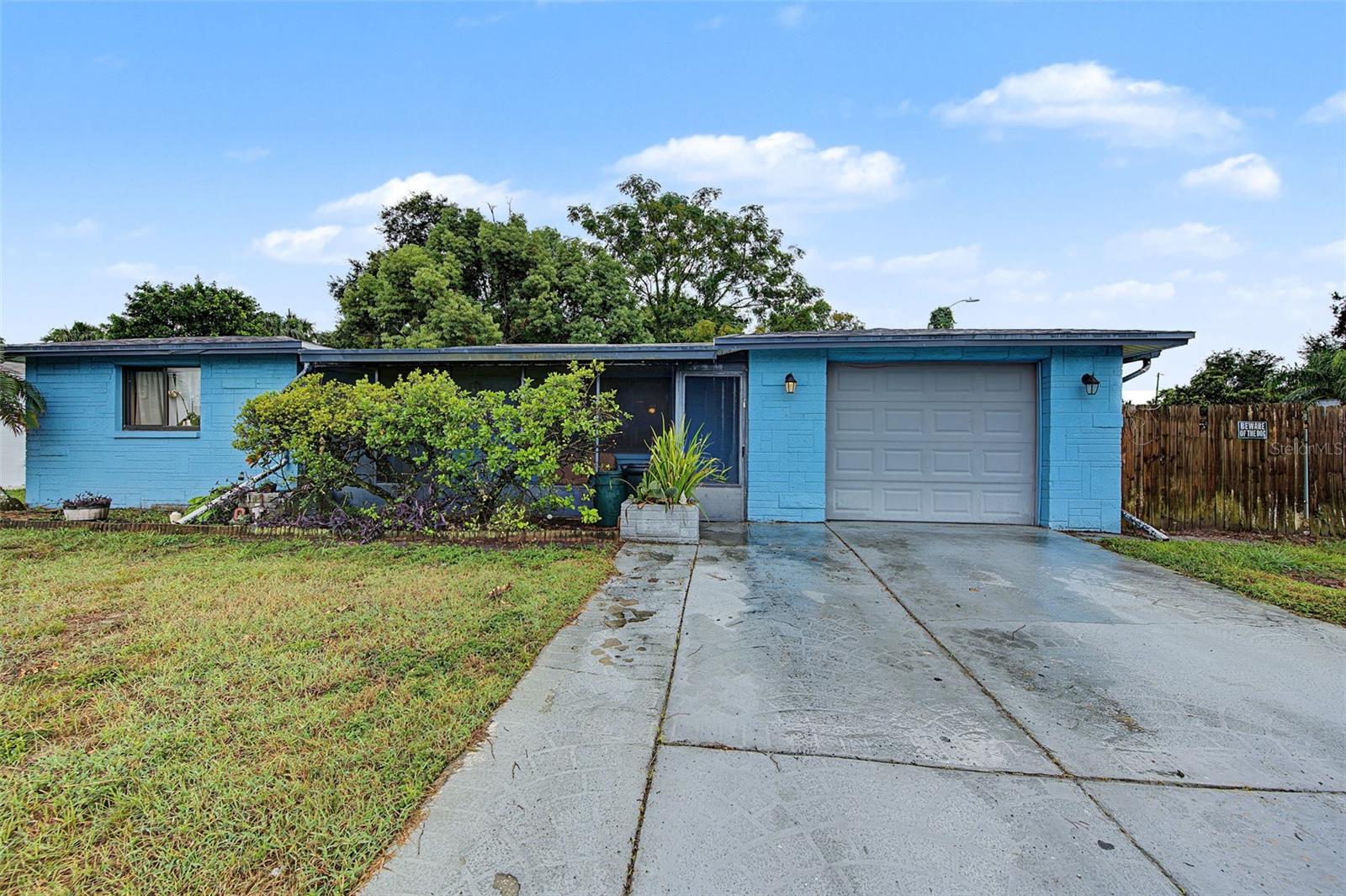 7234 Ashwood Dr Property Photo 1