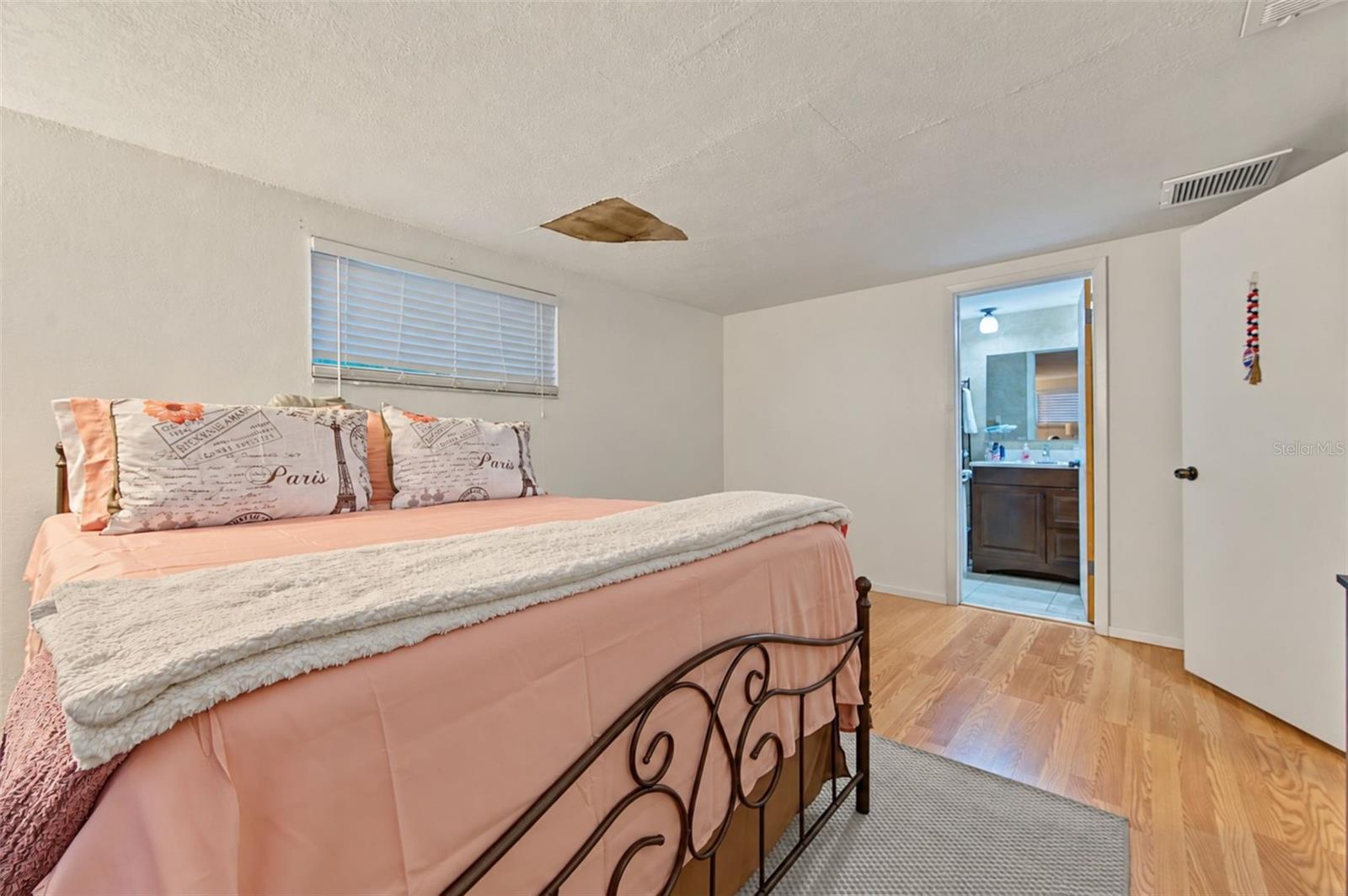 7234 Ashwood Dr Property Photo 16