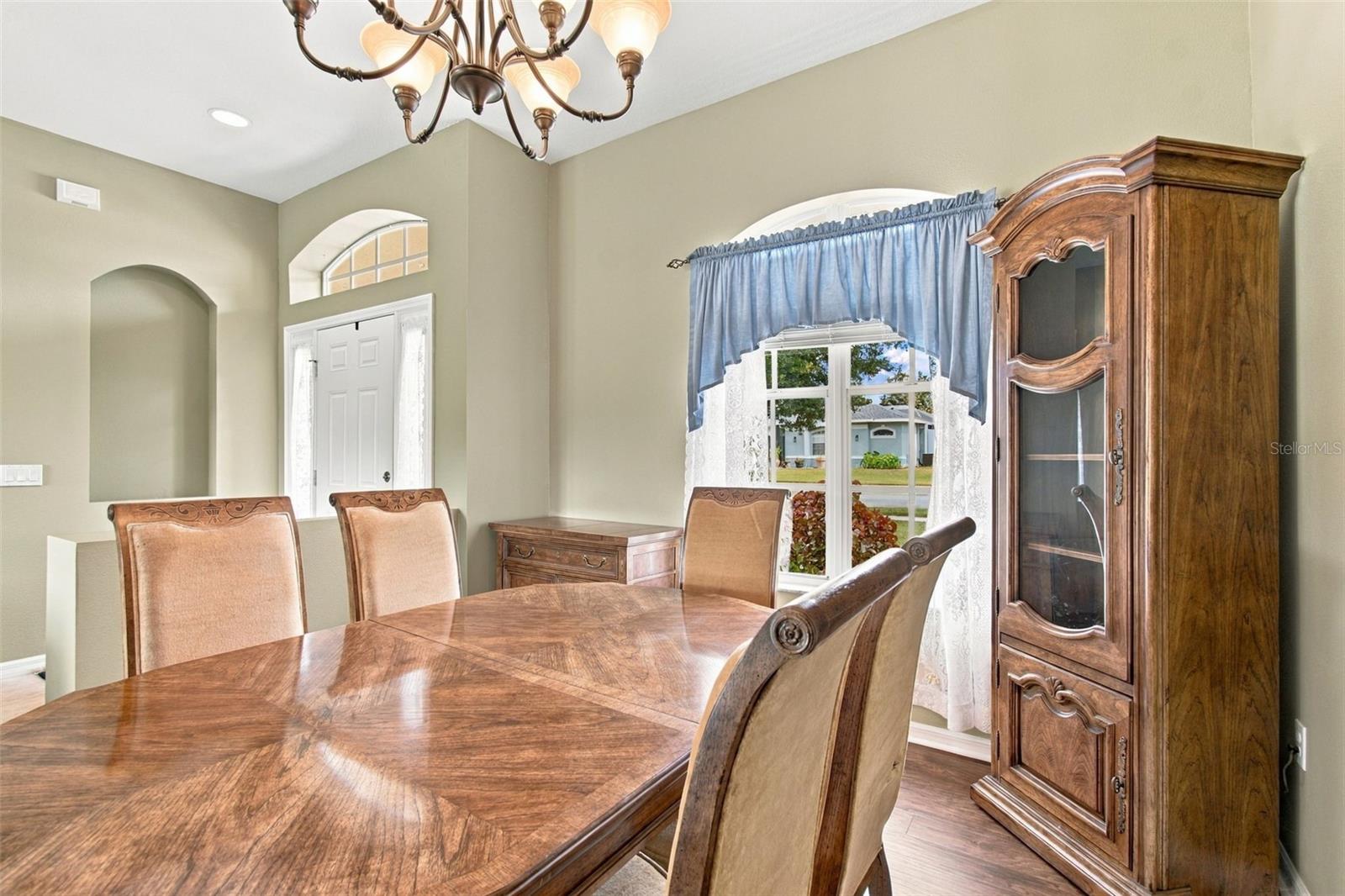 2393 Old Oak Trl Property Photo 14