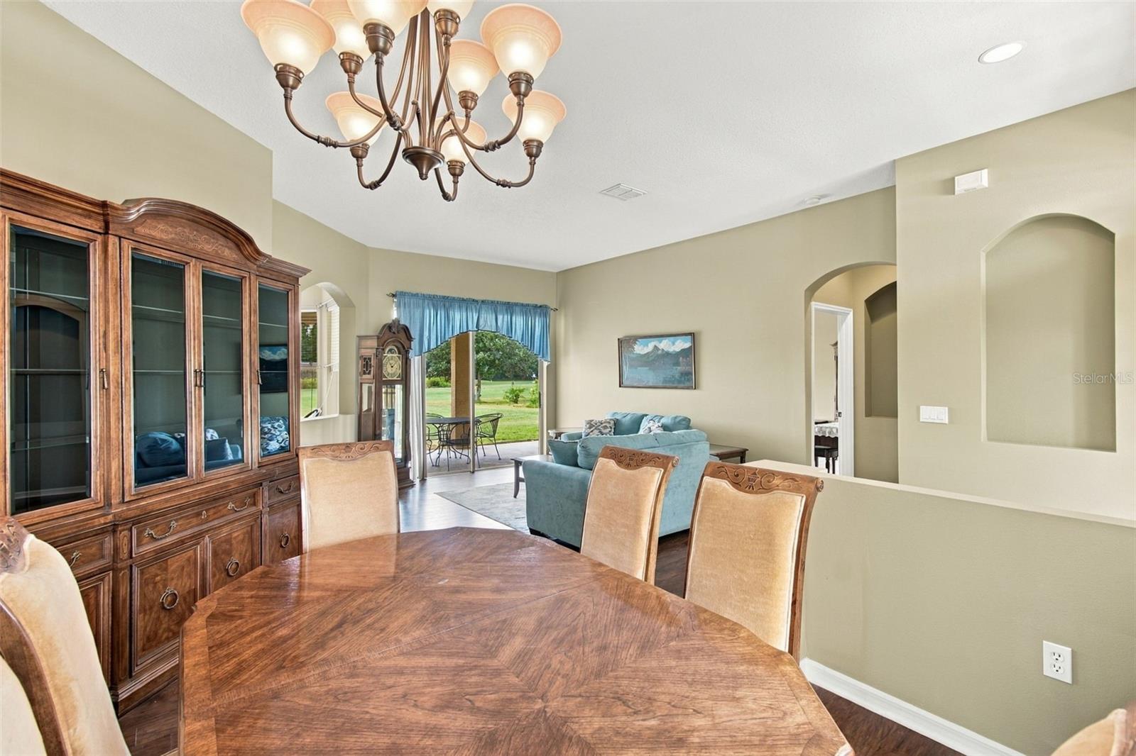 2393 Old Oak Trl Property Photo 15