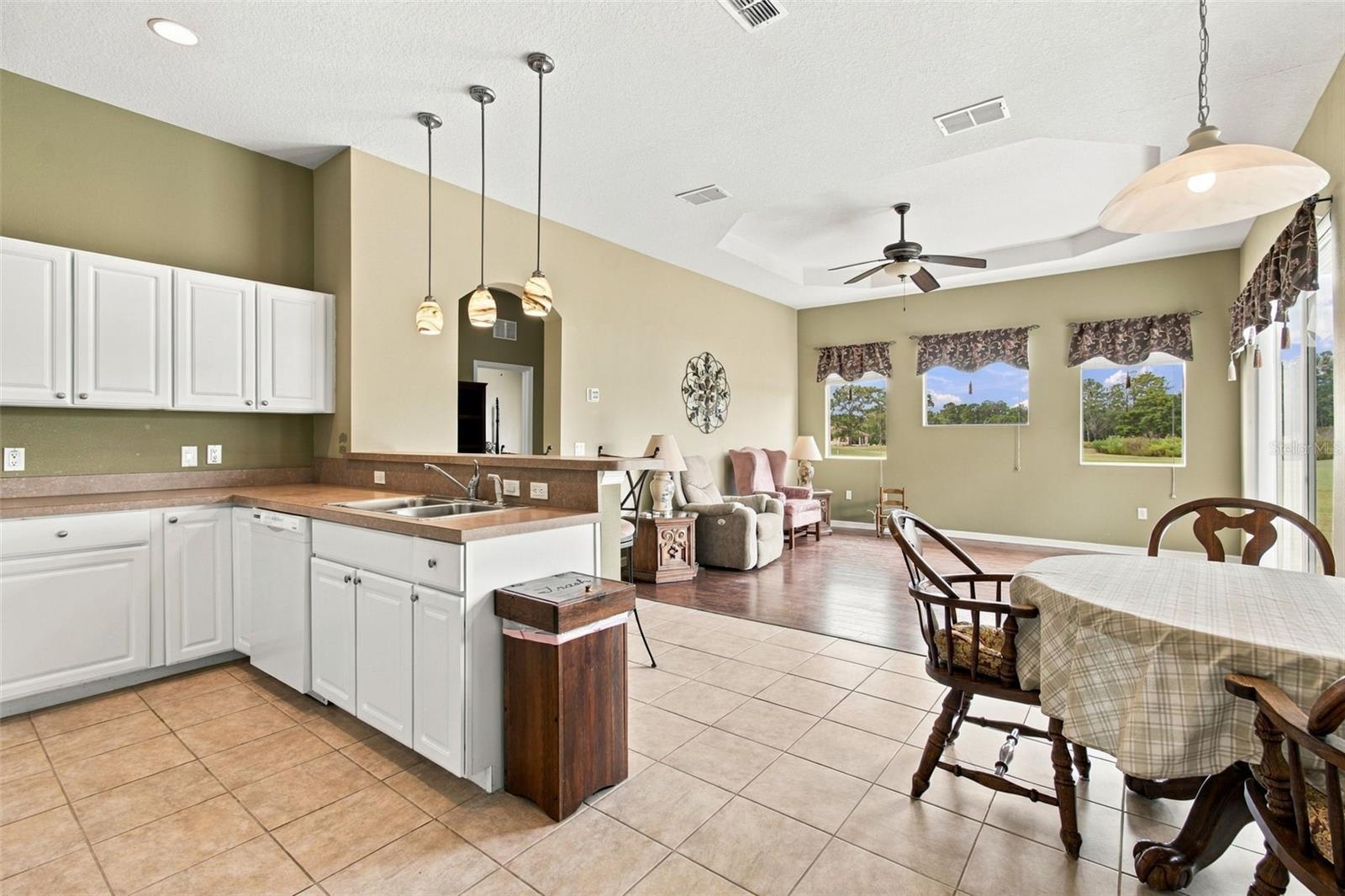 2393 Old Oak Trl Property Photo 16