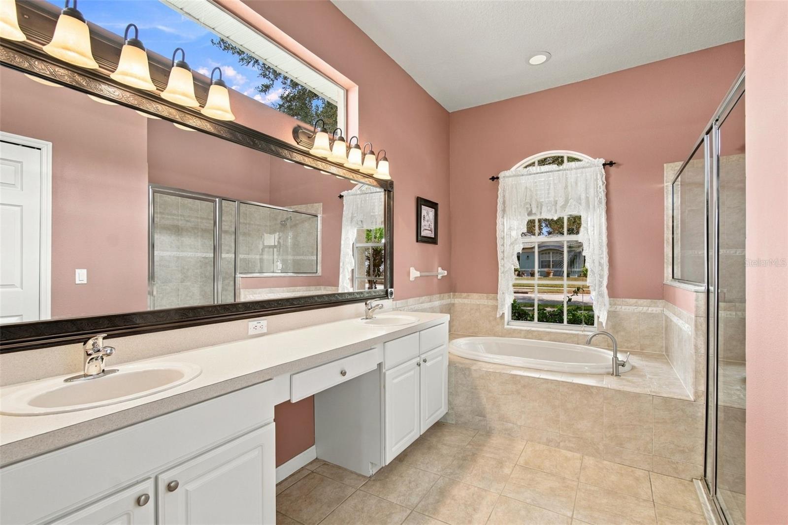 2393 Old Oak Trl Property Photo 31