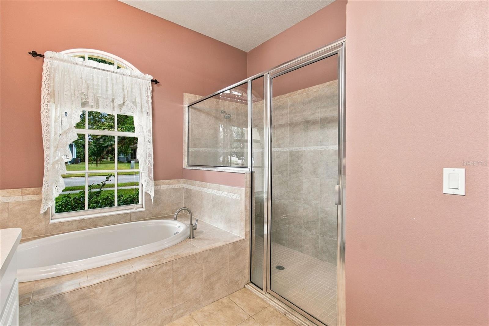 2393 Old Oak Trl Property Photo 33