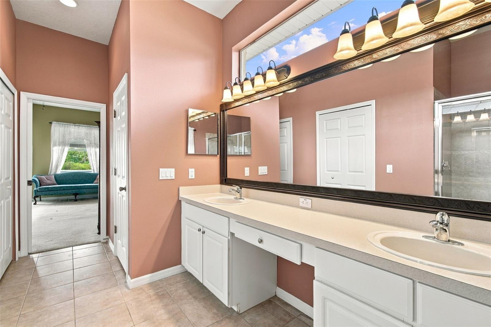 2393 Old Oak Trl Property Photo 35