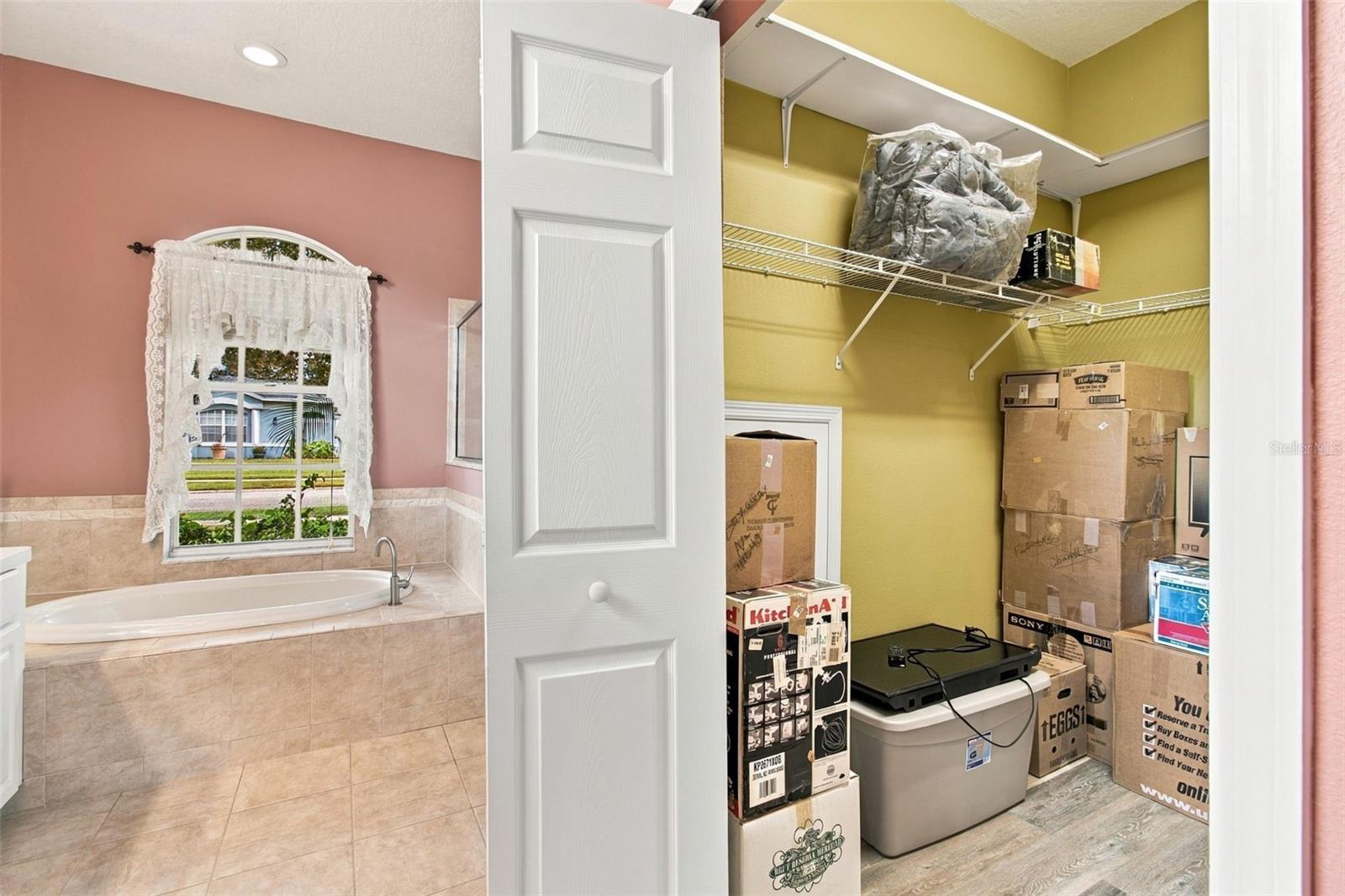 2393 Old Oak Trl Property Photo 40