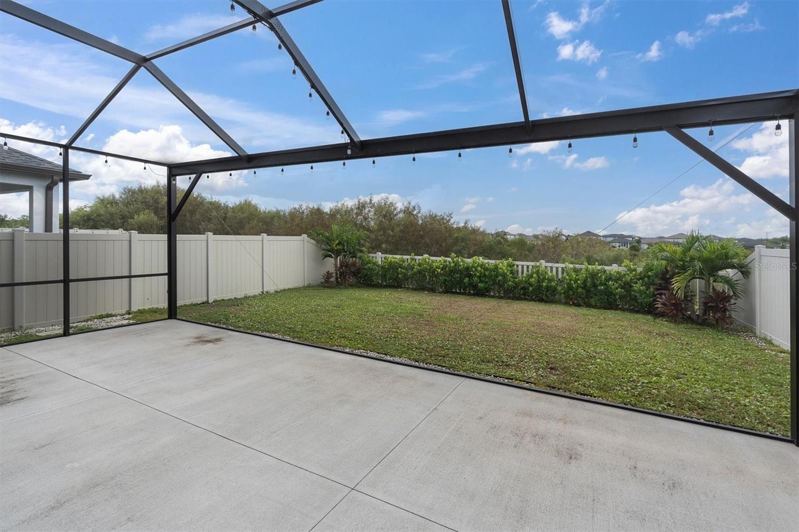 8220 Rolling Tides Dr Property Photo 45