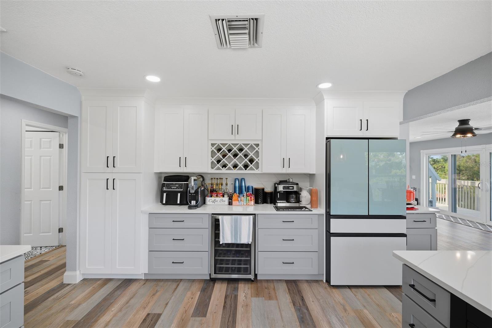 14523 Barlow Ln Property Photo 17