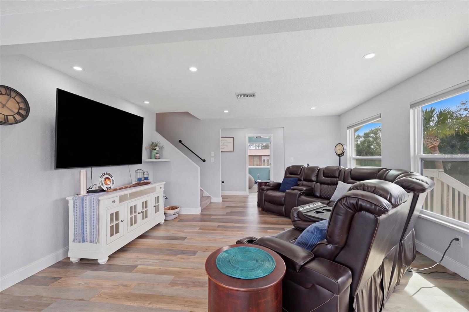 14523 Barlow Ln Property Photo 22