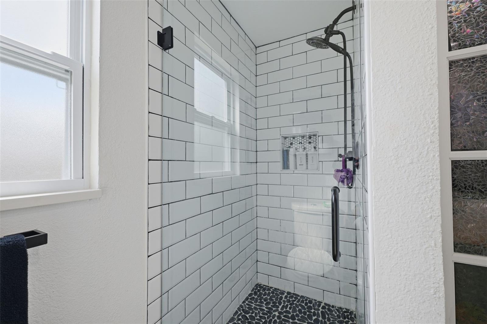 14523 Barlow Ln Property Photo 27