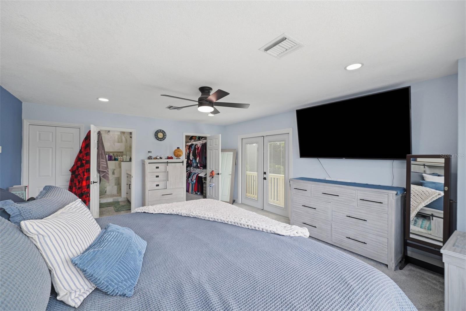 14523 Barlow Ln Property Photo 31