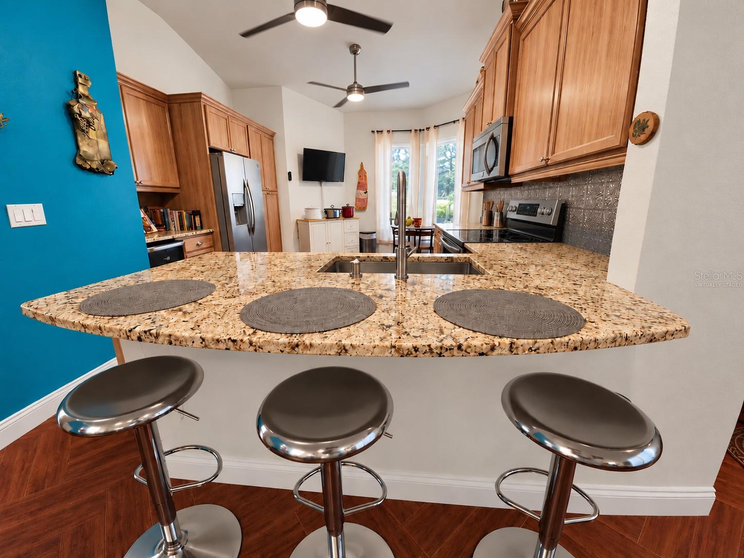 11404 Deercroft Ct Property Photo 4