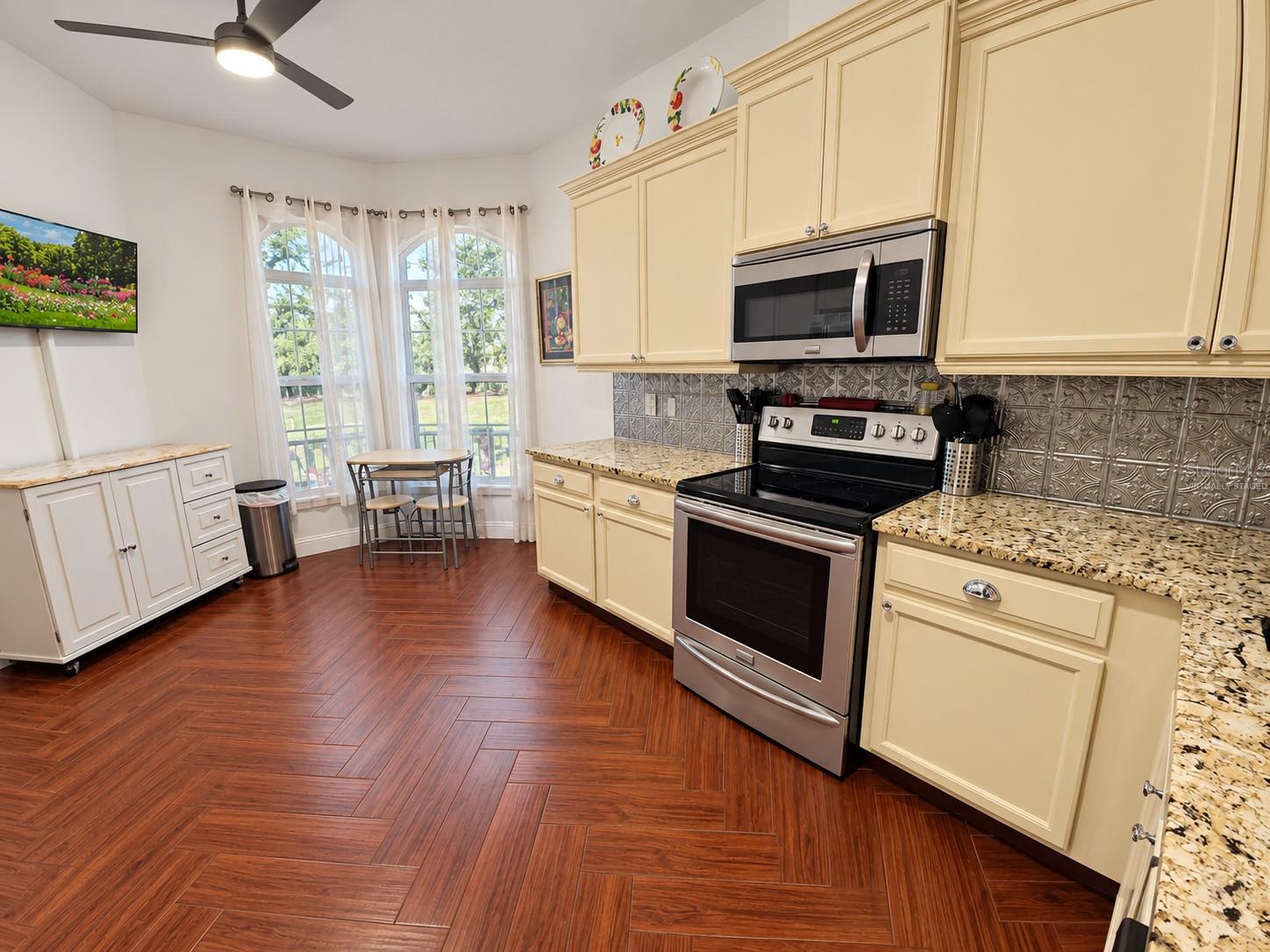 11404 Deercroft Ct Property Photo 6