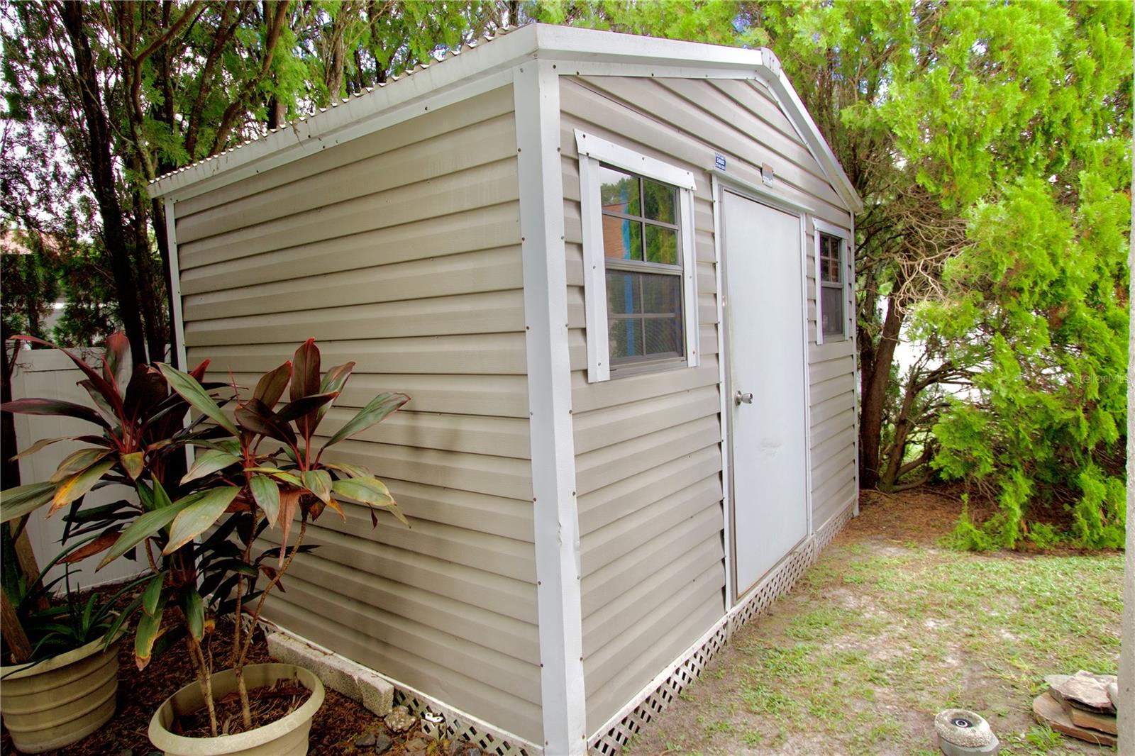4663 Swallowtail Dr Property Photo 35