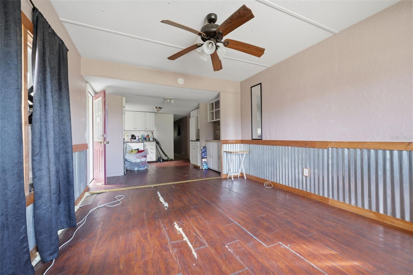 35012 Glosson Cir Property Photo 3