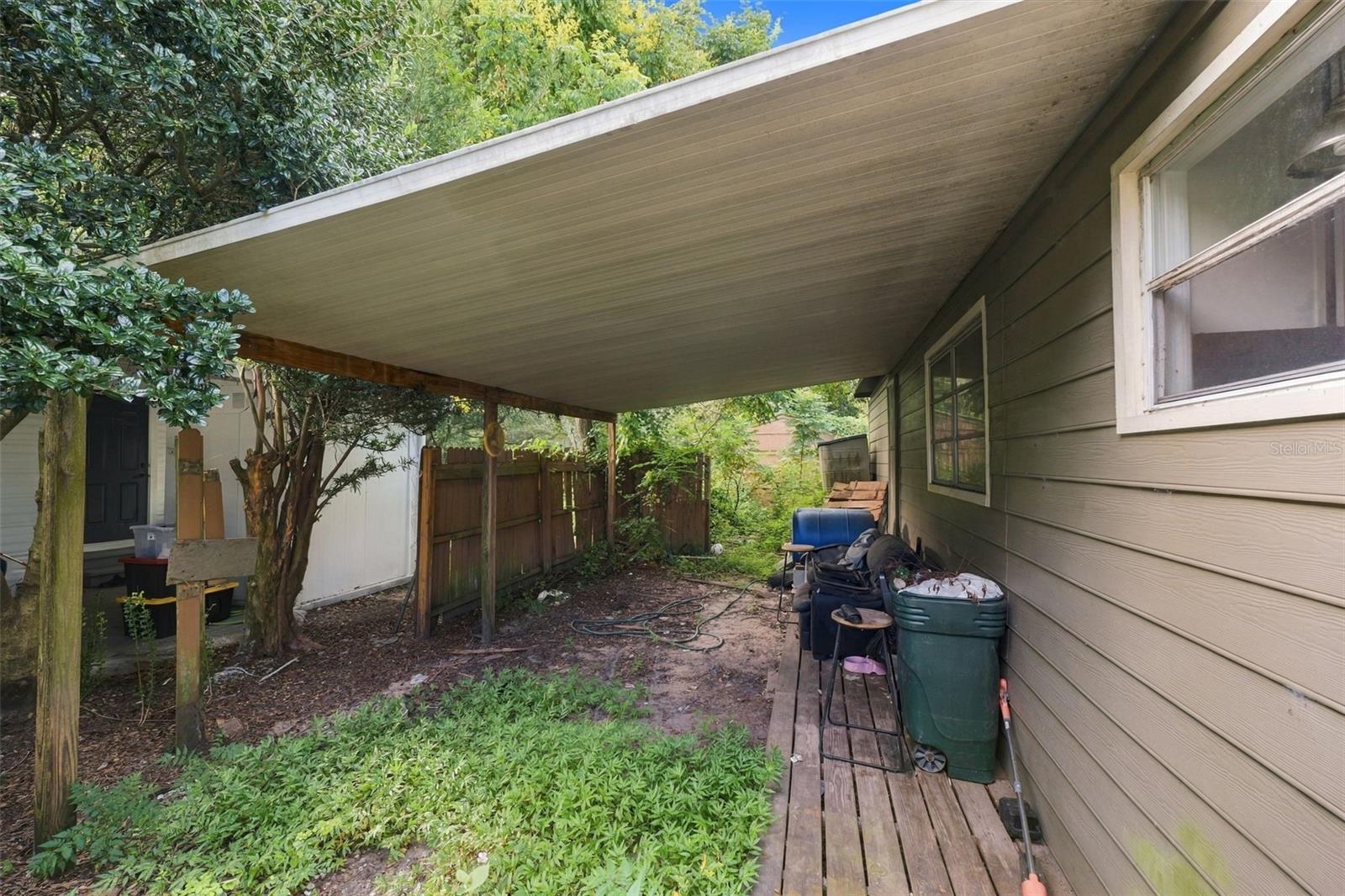 35012 Glosson Cir Property Photo 17