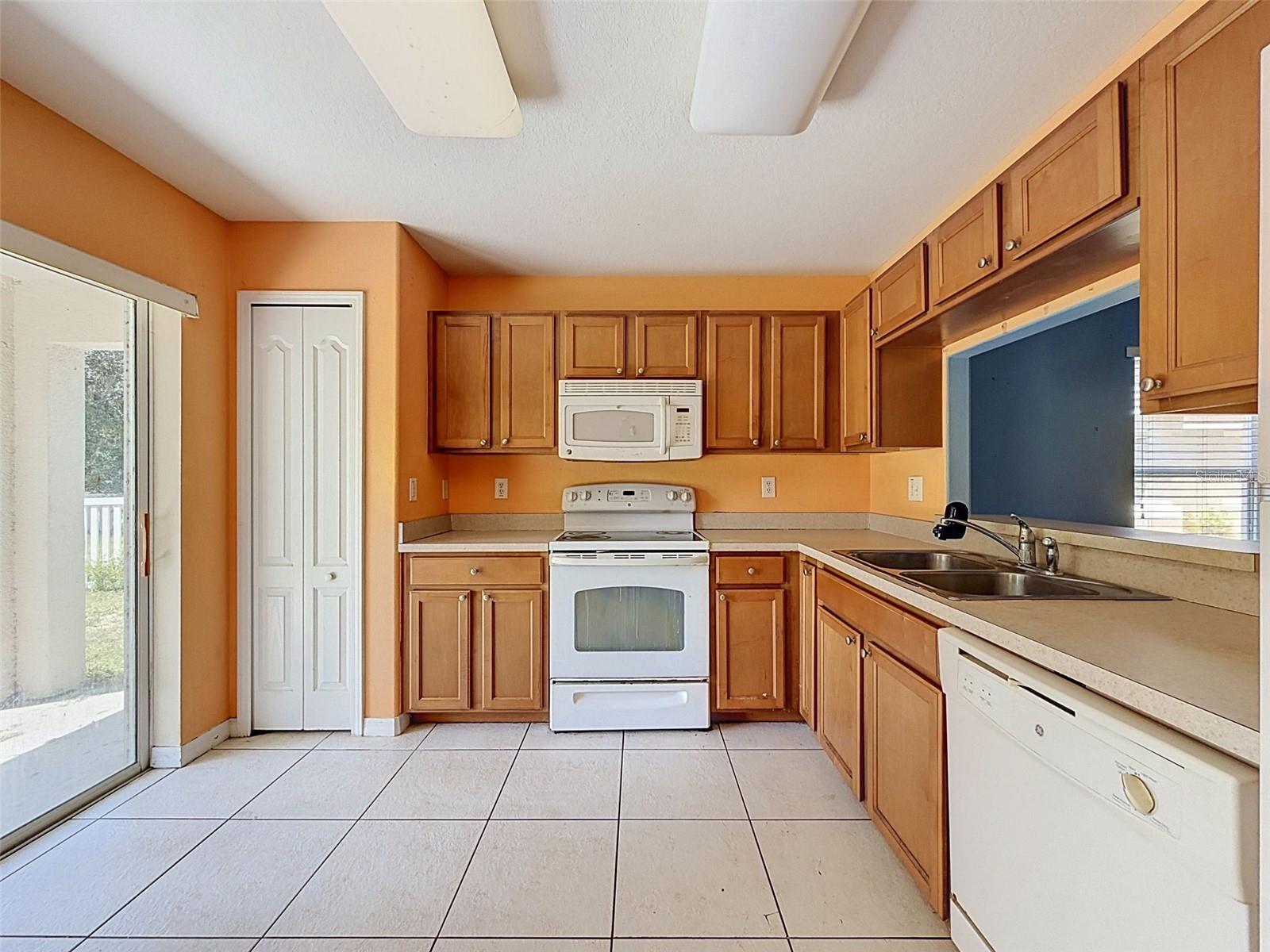 12611 Chenwood Ave Property Photo 7