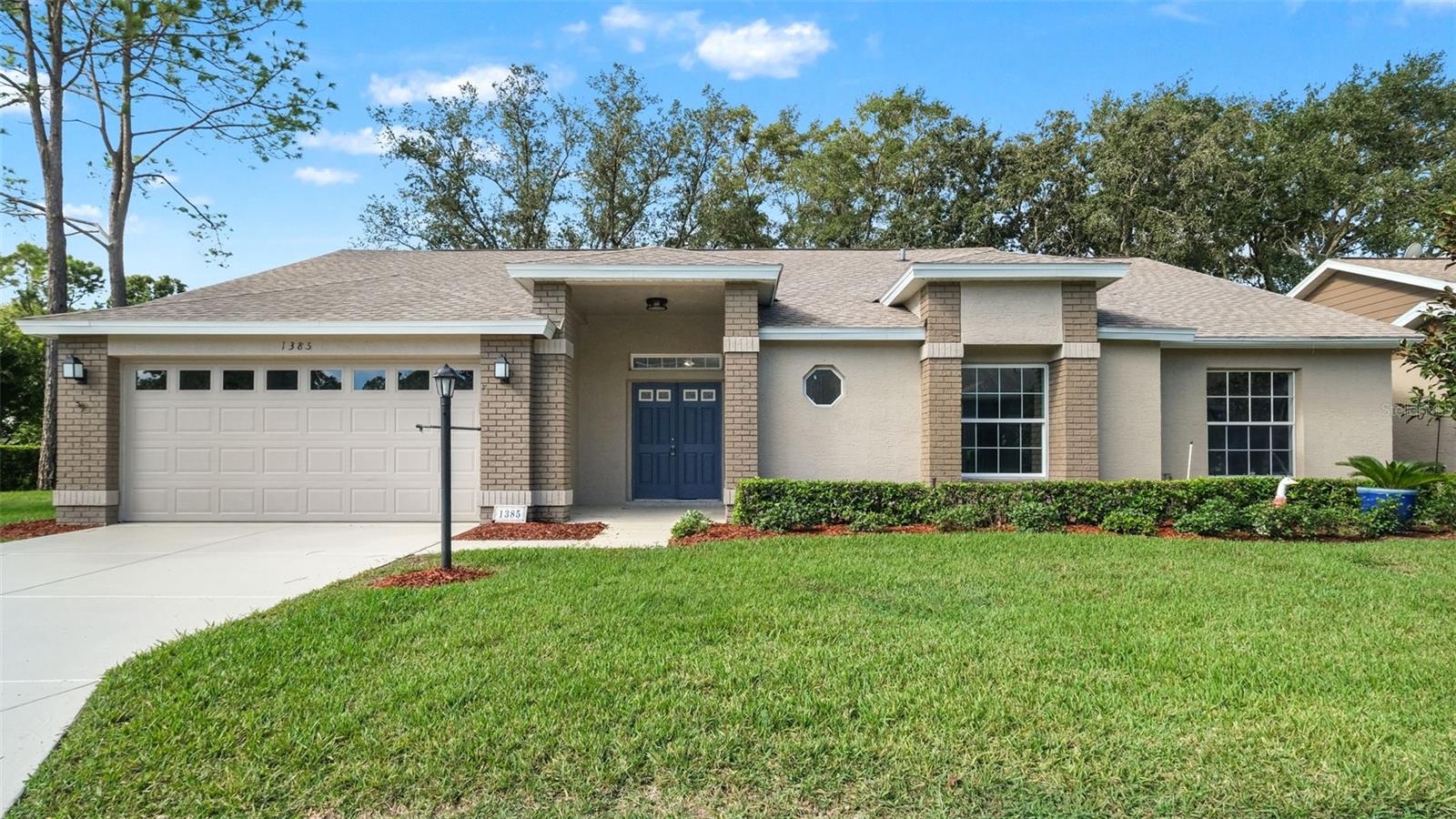 1385 Summerwood Ct Property Photo 2