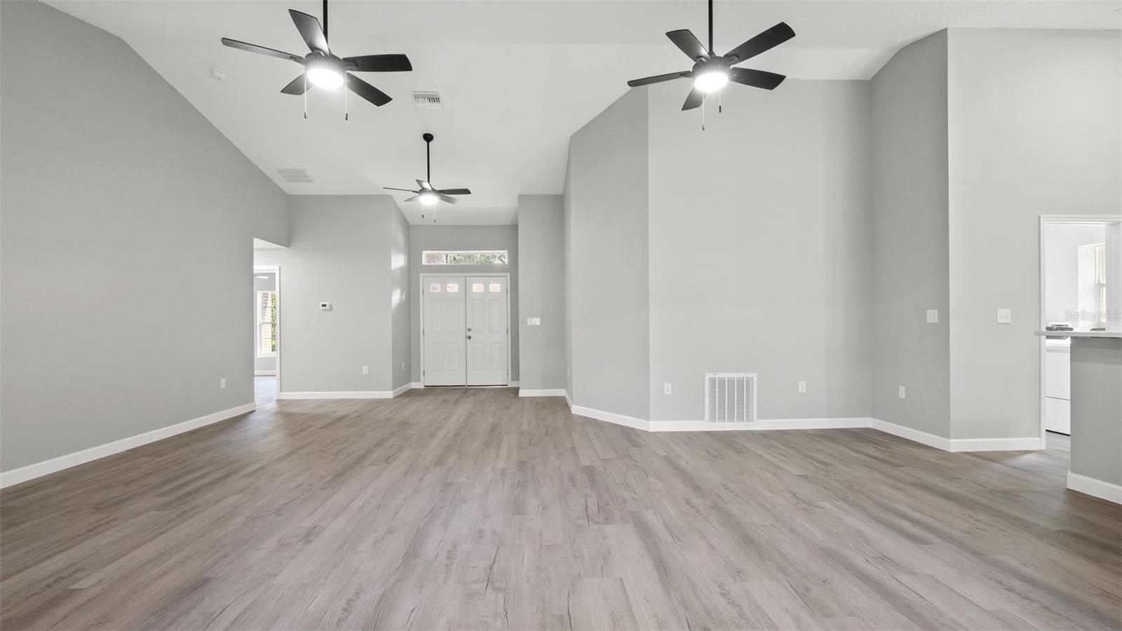 1385 Summerwood Ct Property Photo 6