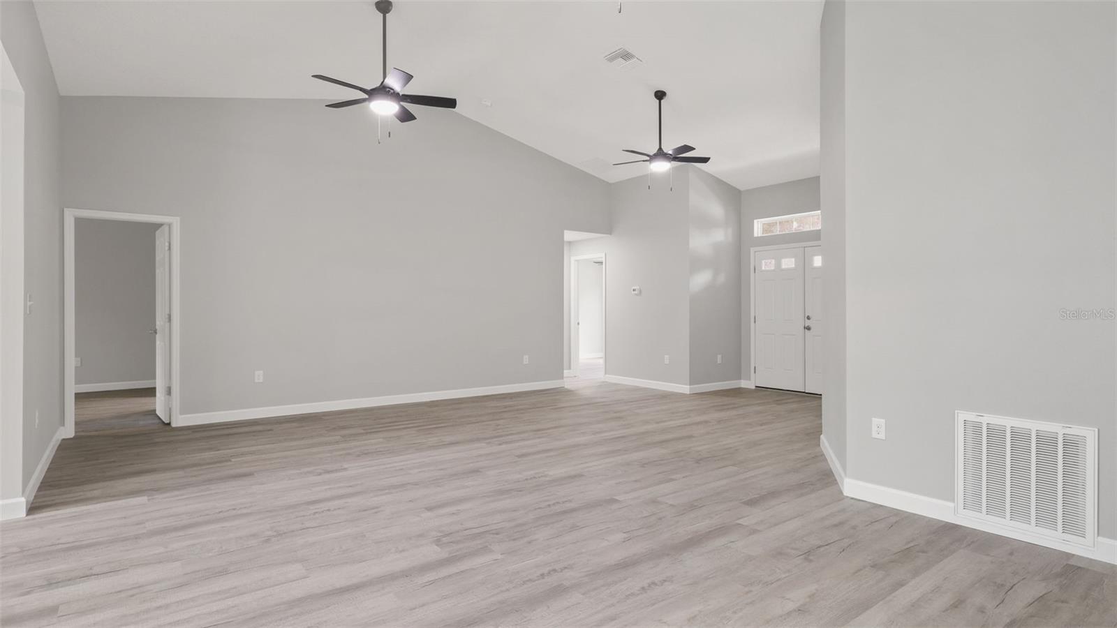 1385 Summerwood Ct Property Photo 7