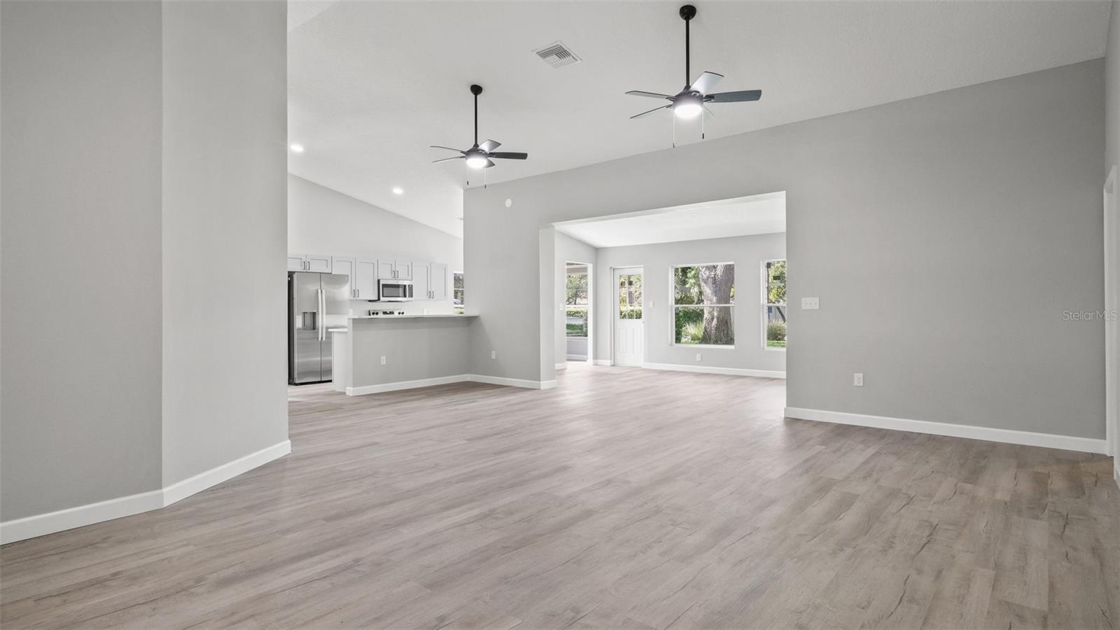 1385 Summerwood Ct Property Photo 8