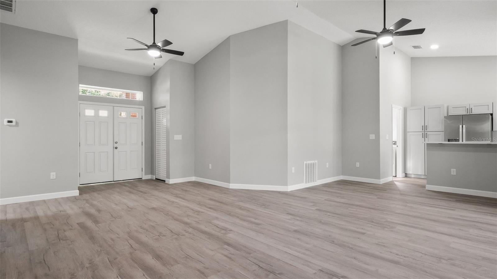 1385 Summerwood Ct Property Photo 9