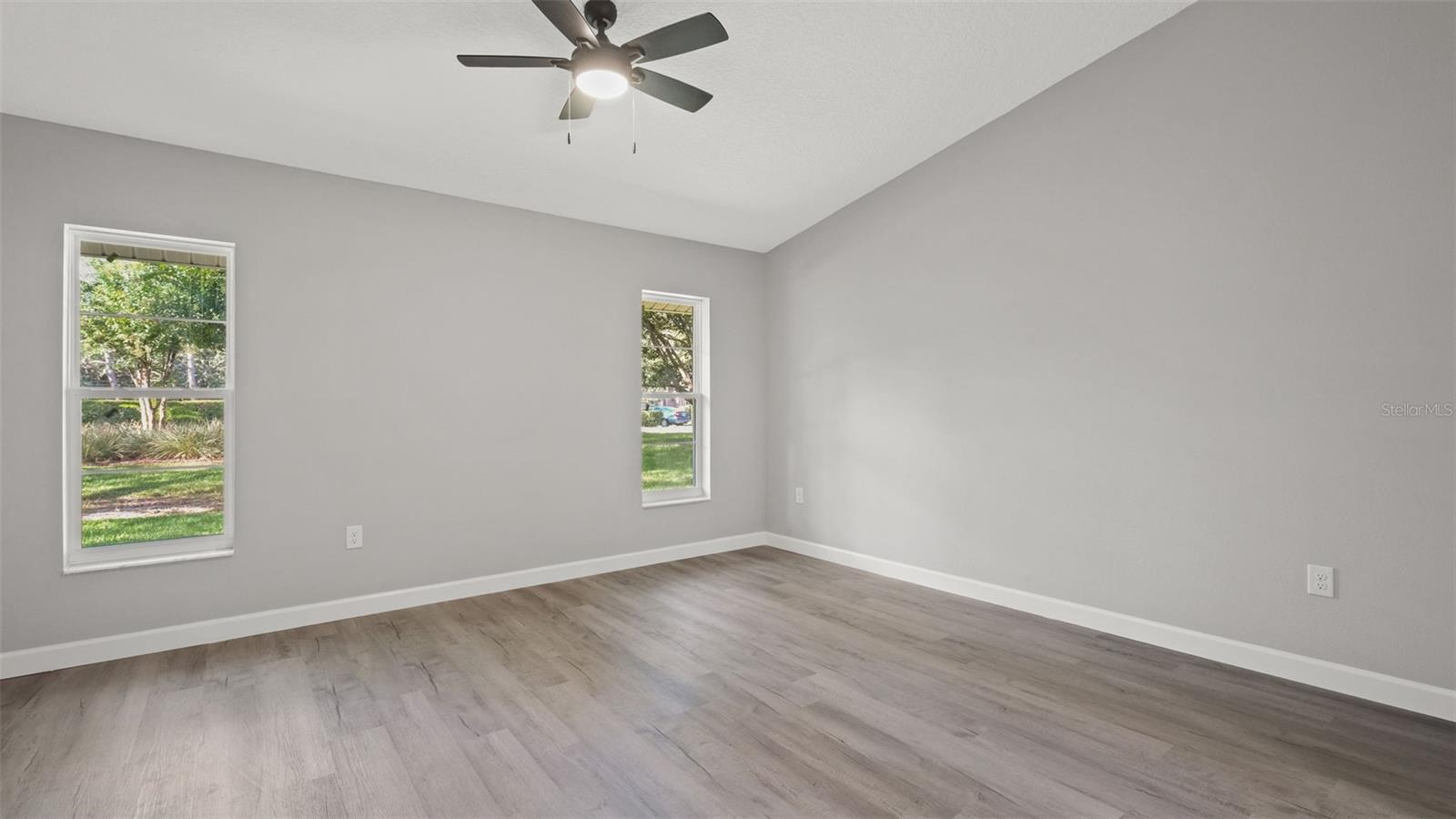 1385 Summerwood Ct Property Photo 18