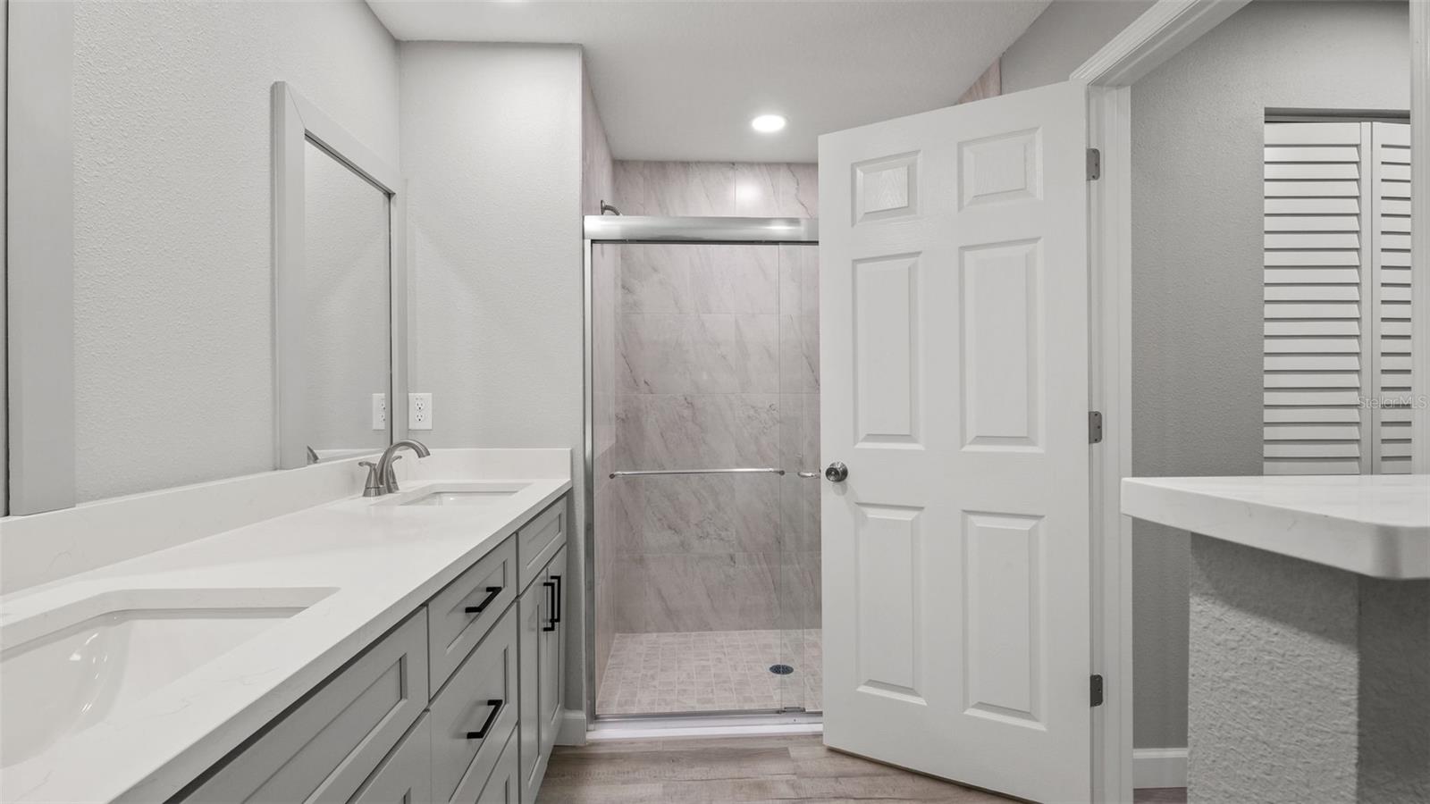 1385 Summerwood Ct Property Photo 23