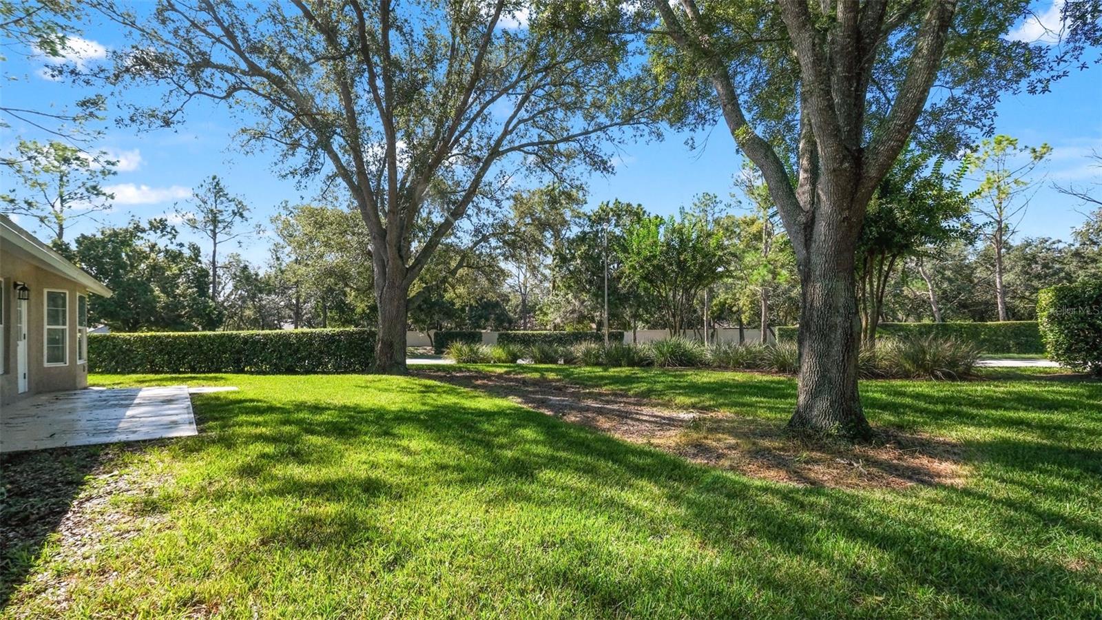 1385 Summerwood Ct Property Photo 32