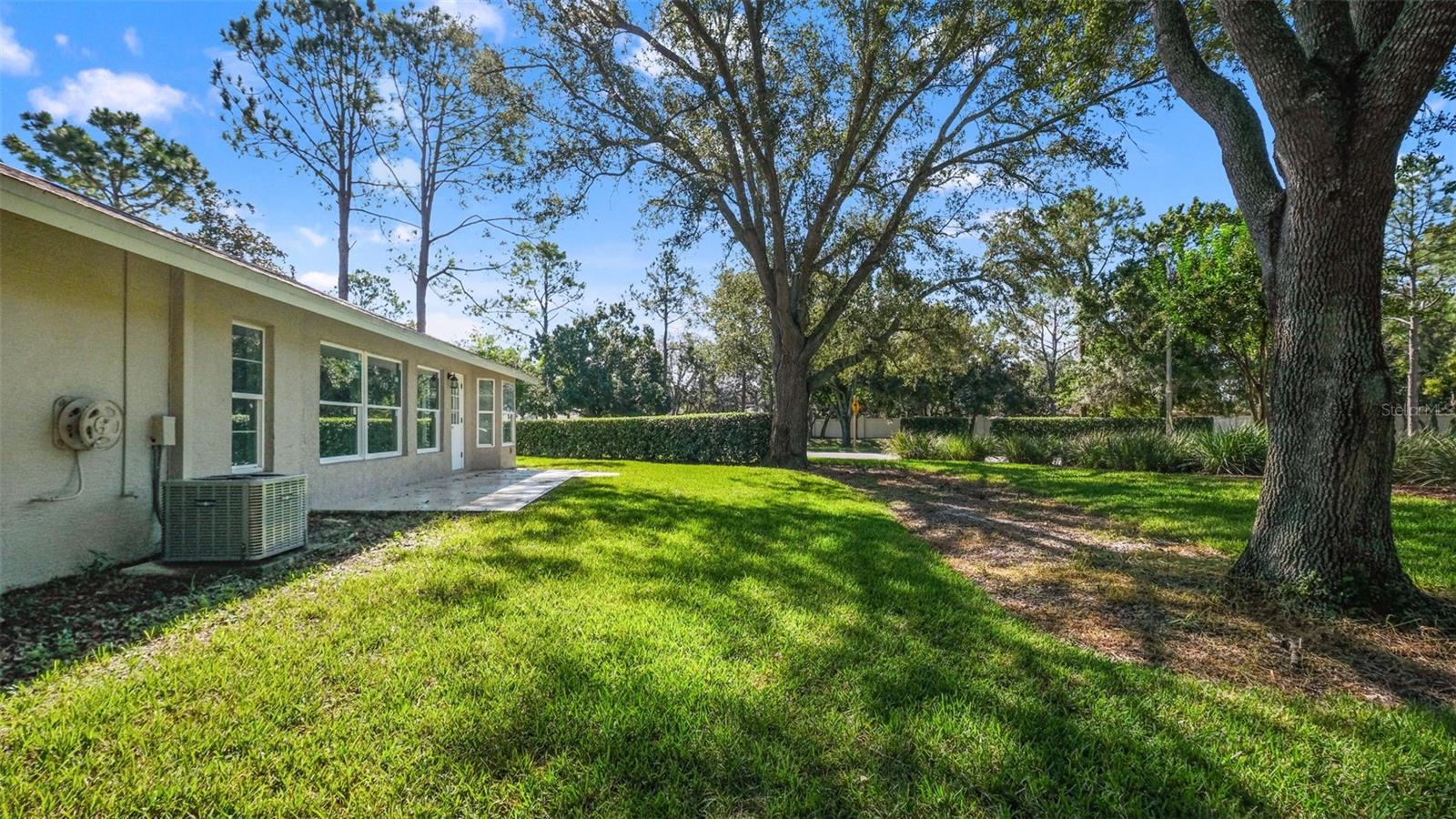 1385 Summerwood Ct Property Photo 37