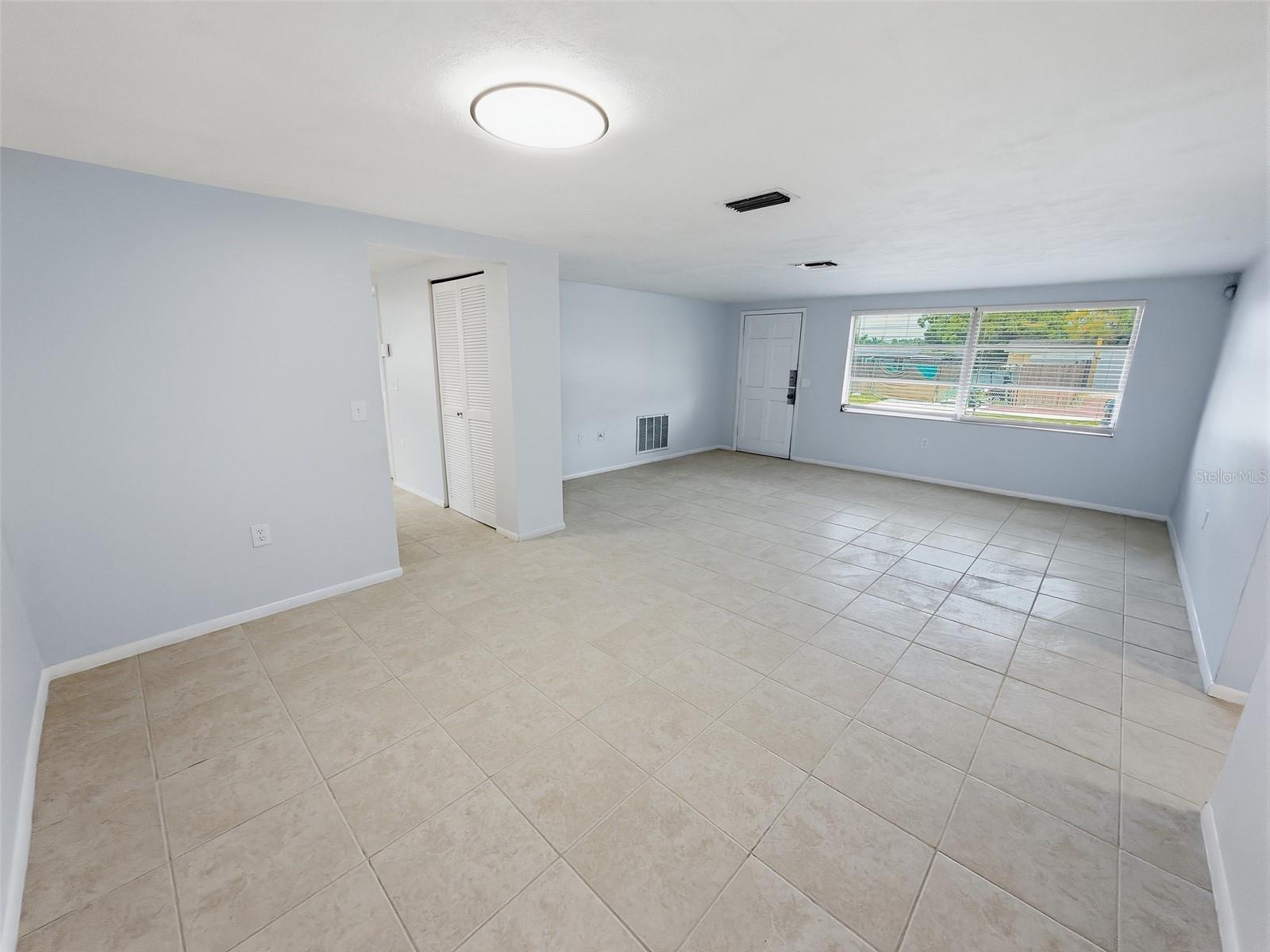 4208 Canterberry Dr Property Photo 8