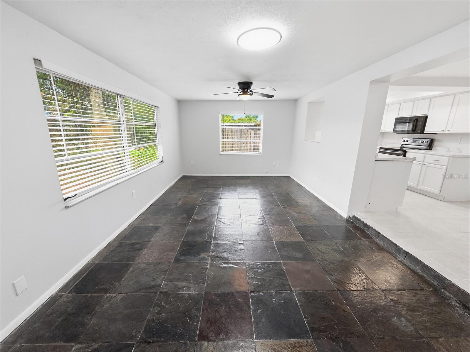 4208 Canterberry Dr Property Photo 23