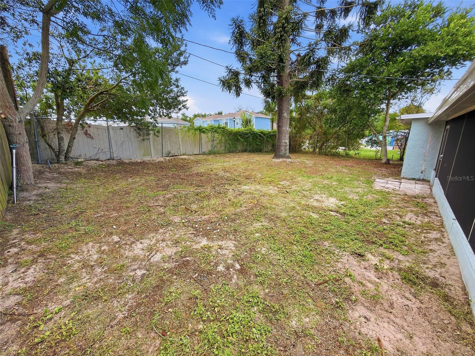 4208 Canterberry Dr Property Photo 27