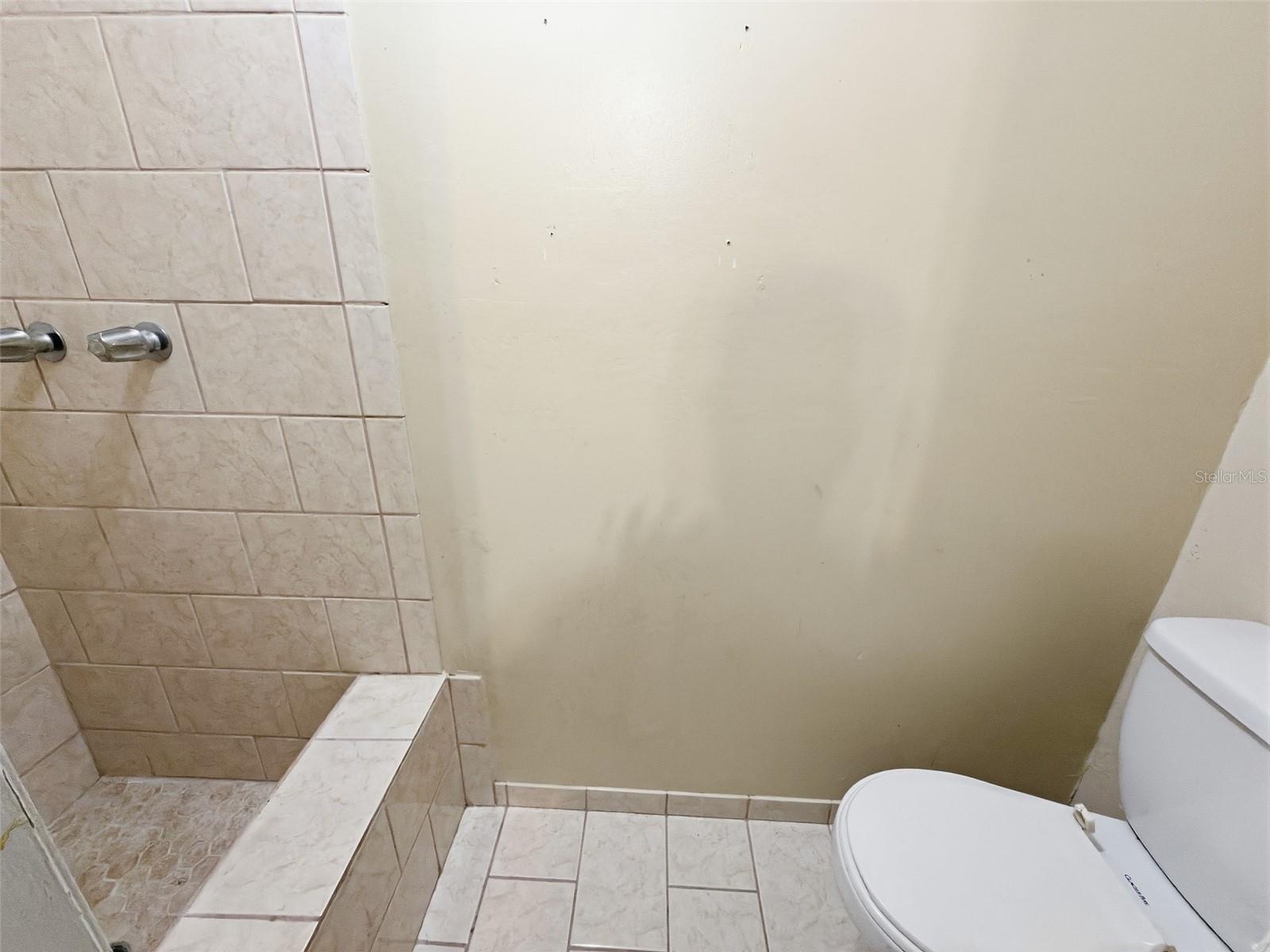 4208 Canterberry Dr Property Photo 32