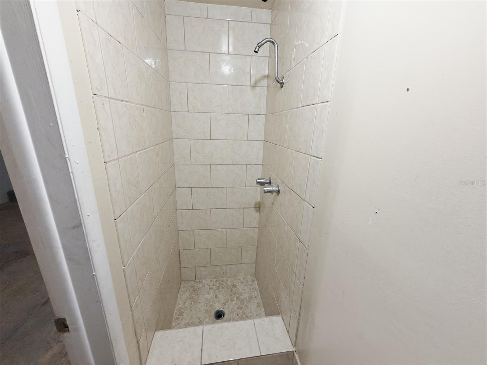 4208 Canterberry Dr Property Photo 33