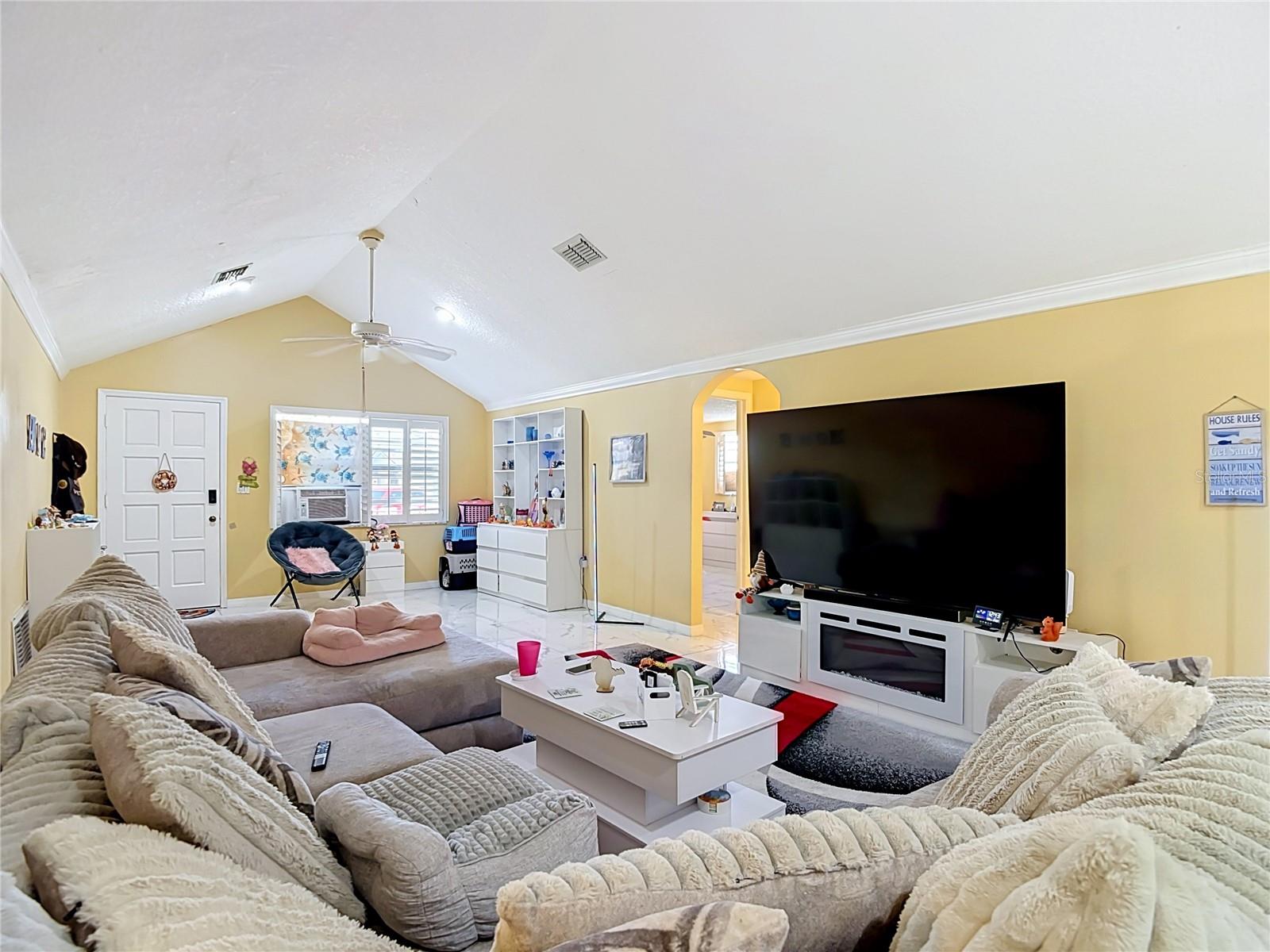 13920 Barnard Ave Property Photo 11