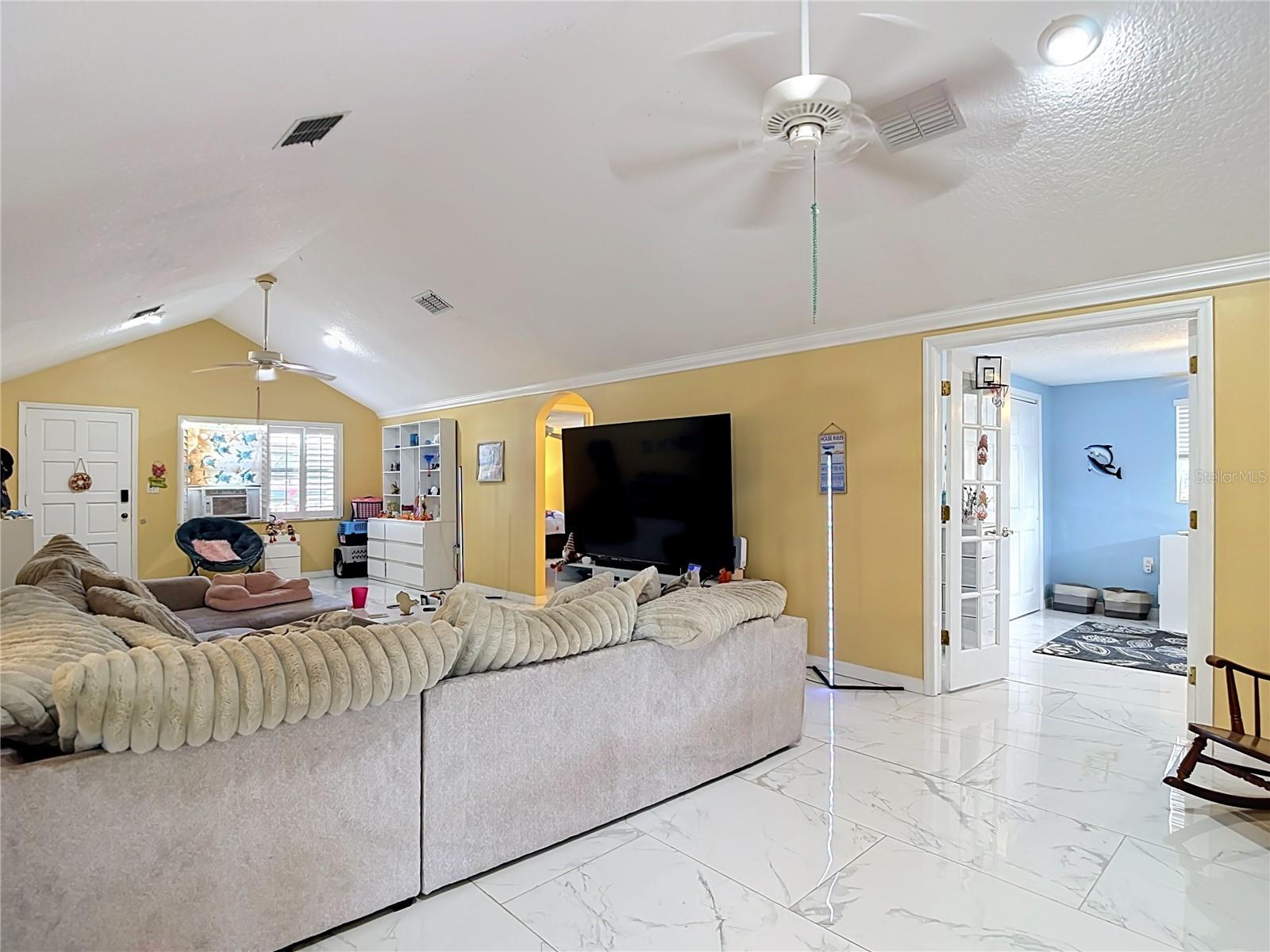 13920 Barnard Ave Property Photo 14