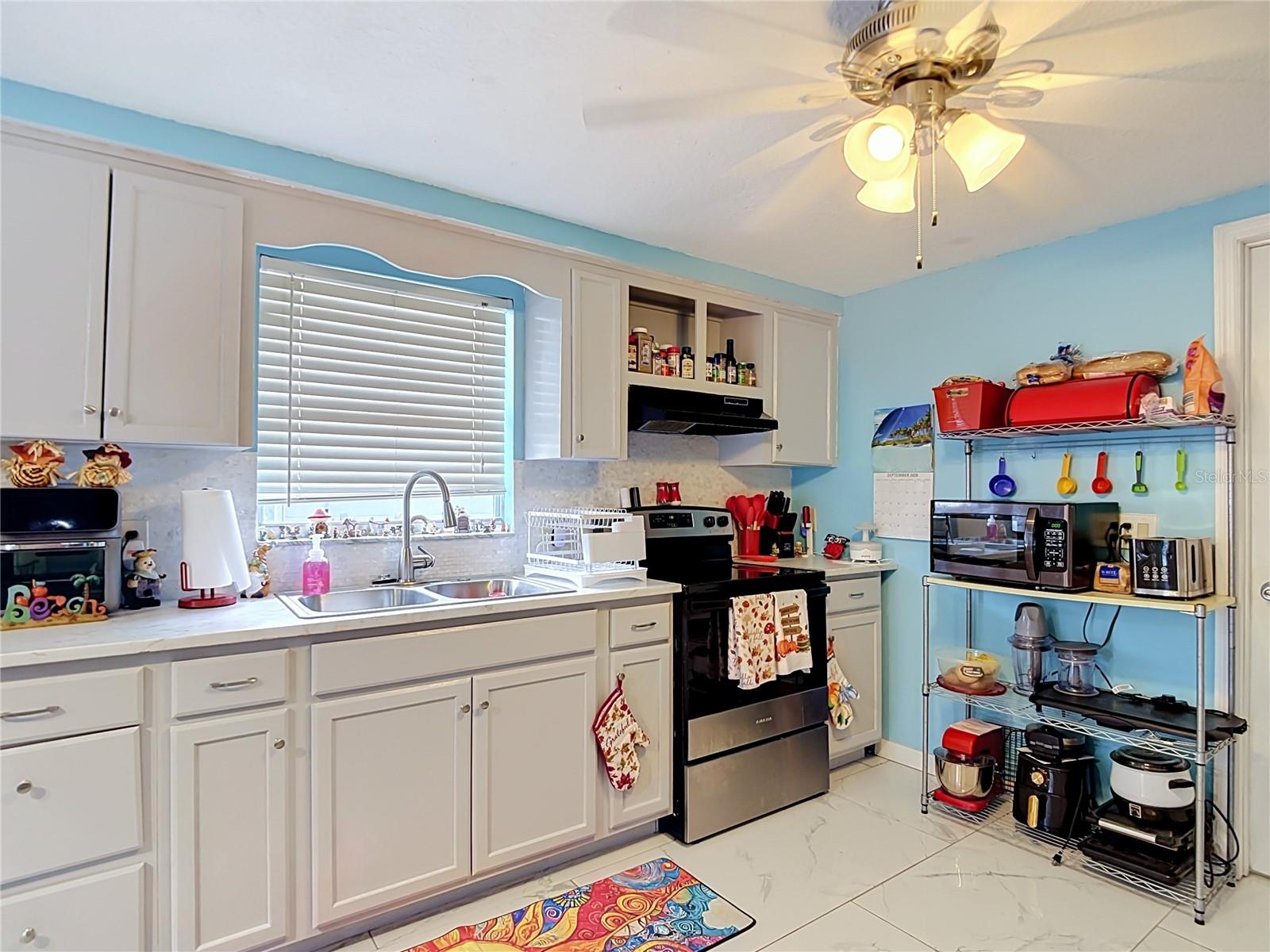 13920 Barnard Ave Property Photo 23