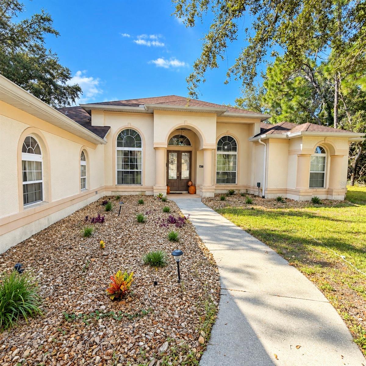15127 Surrey Bnd Property Photo 1