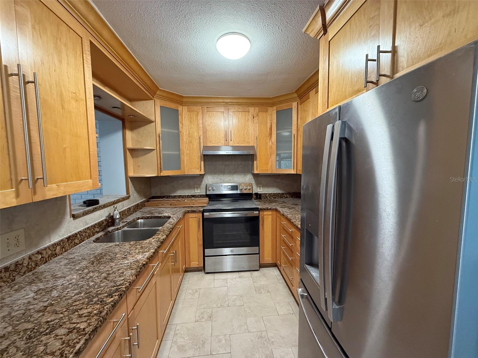 953 Cedarwood Ave Property Photo 6