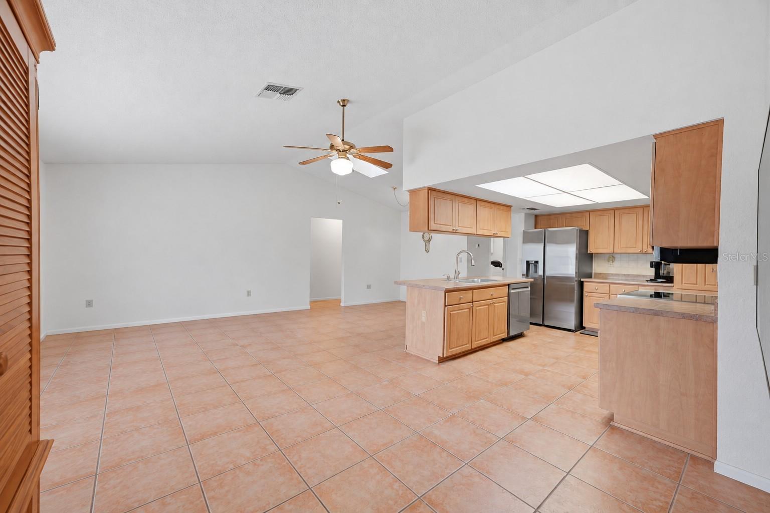 5100 Abagail Dr Property Photo 3