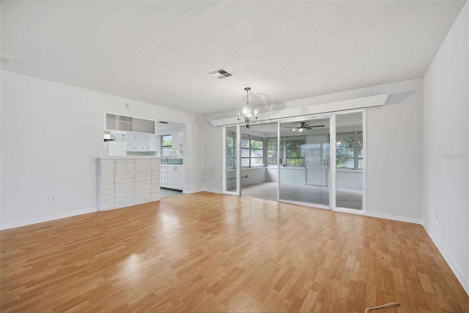1354 S Lotus Dr Property Photo 4