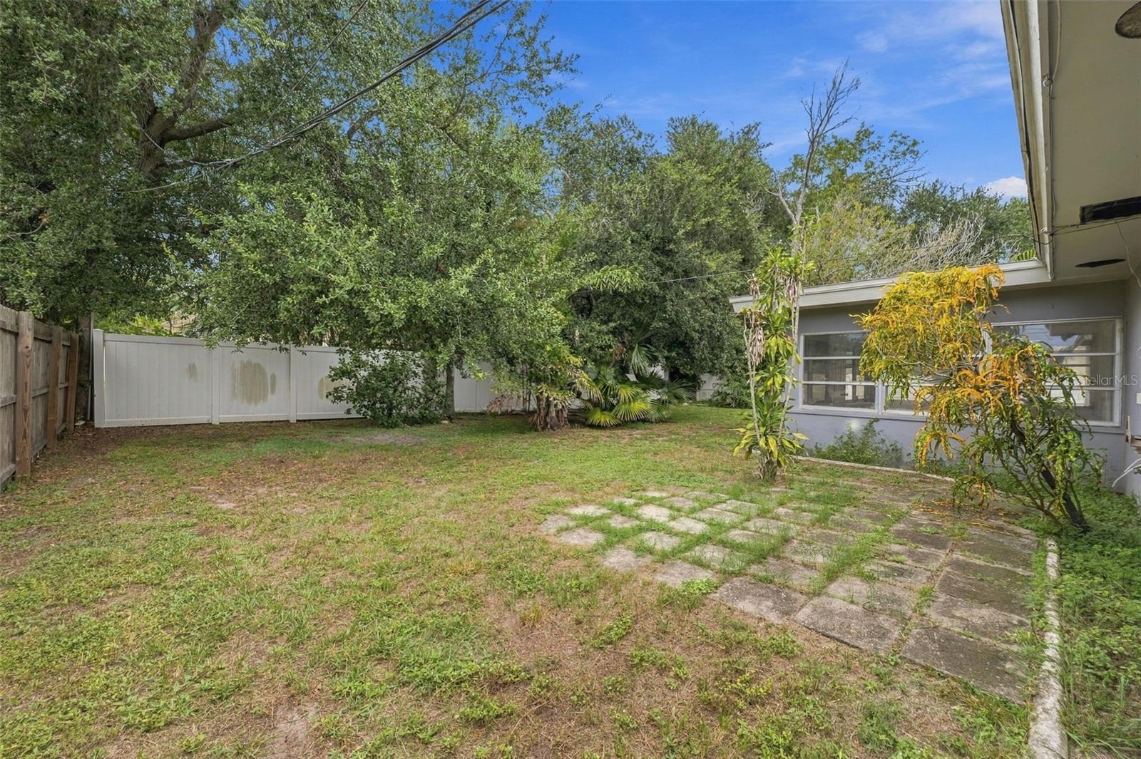 1354 S Lotus Dr Property Photo 22