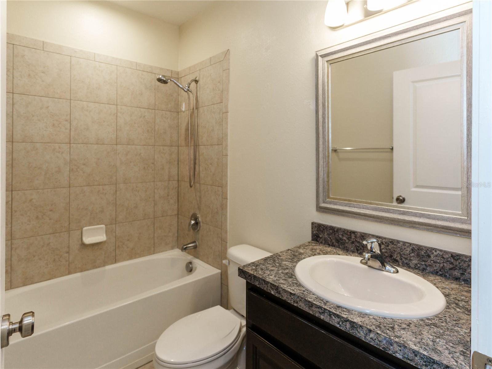 14148 Finsbury Dr Property Photo 21