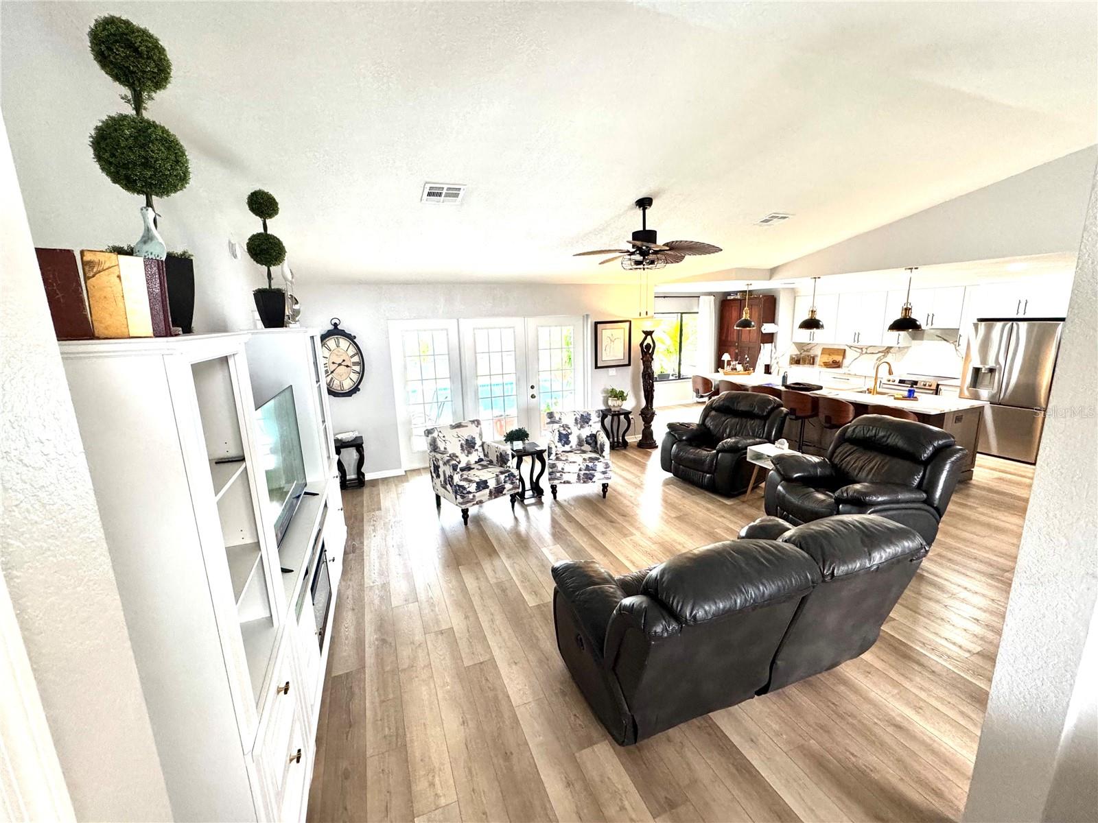 8107 Tedburn Park Property Photo 7