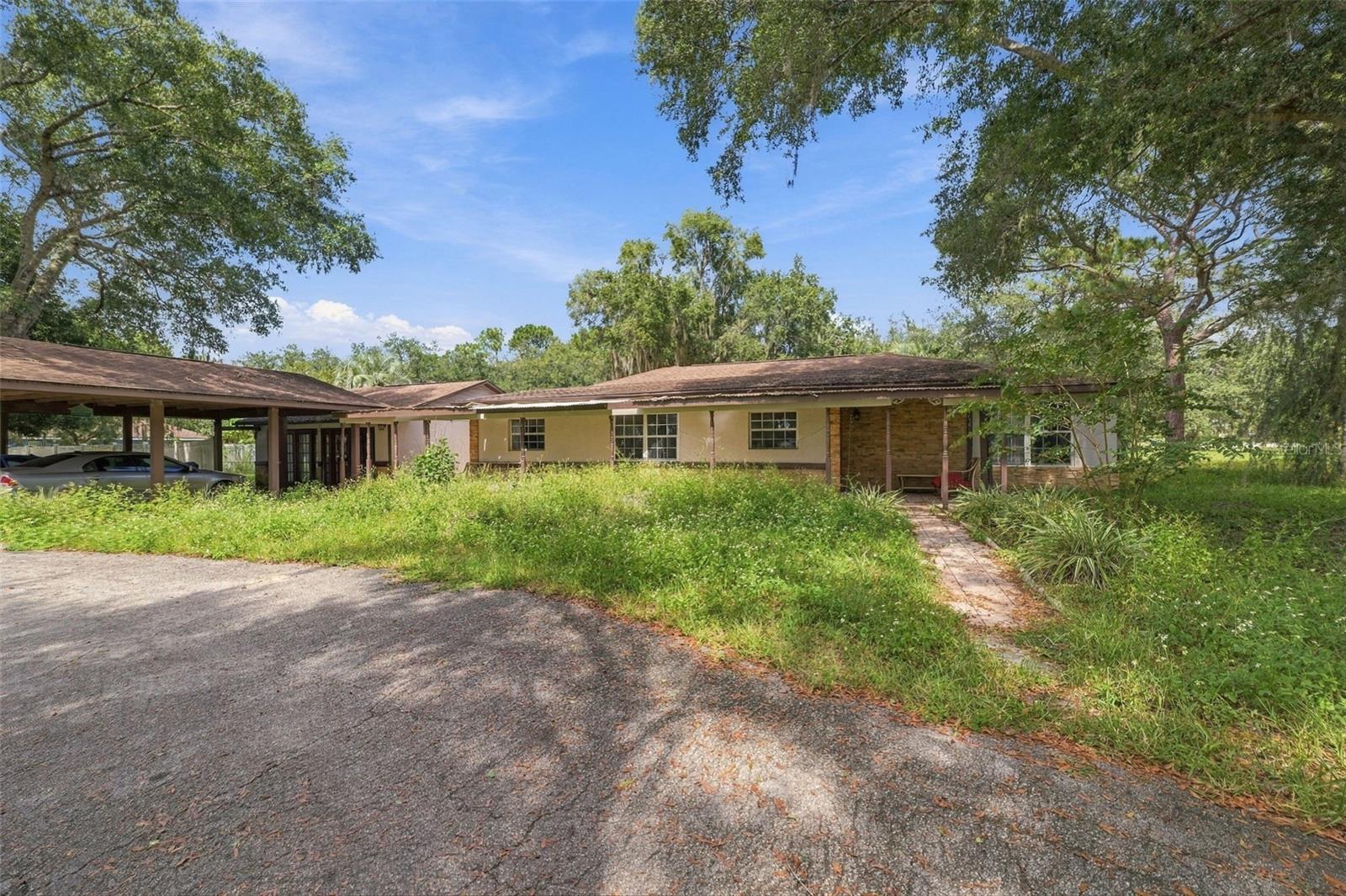 15499 Oakcrest Cir Property Photo 1