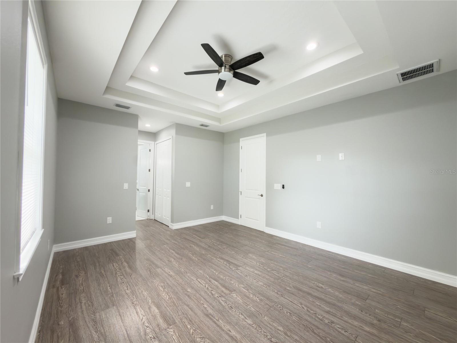 3920 W Crenshaw St Property Photo 27