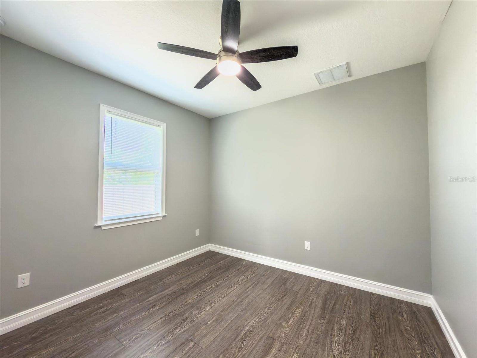 3920 W Crenshaw St Property Photo 36