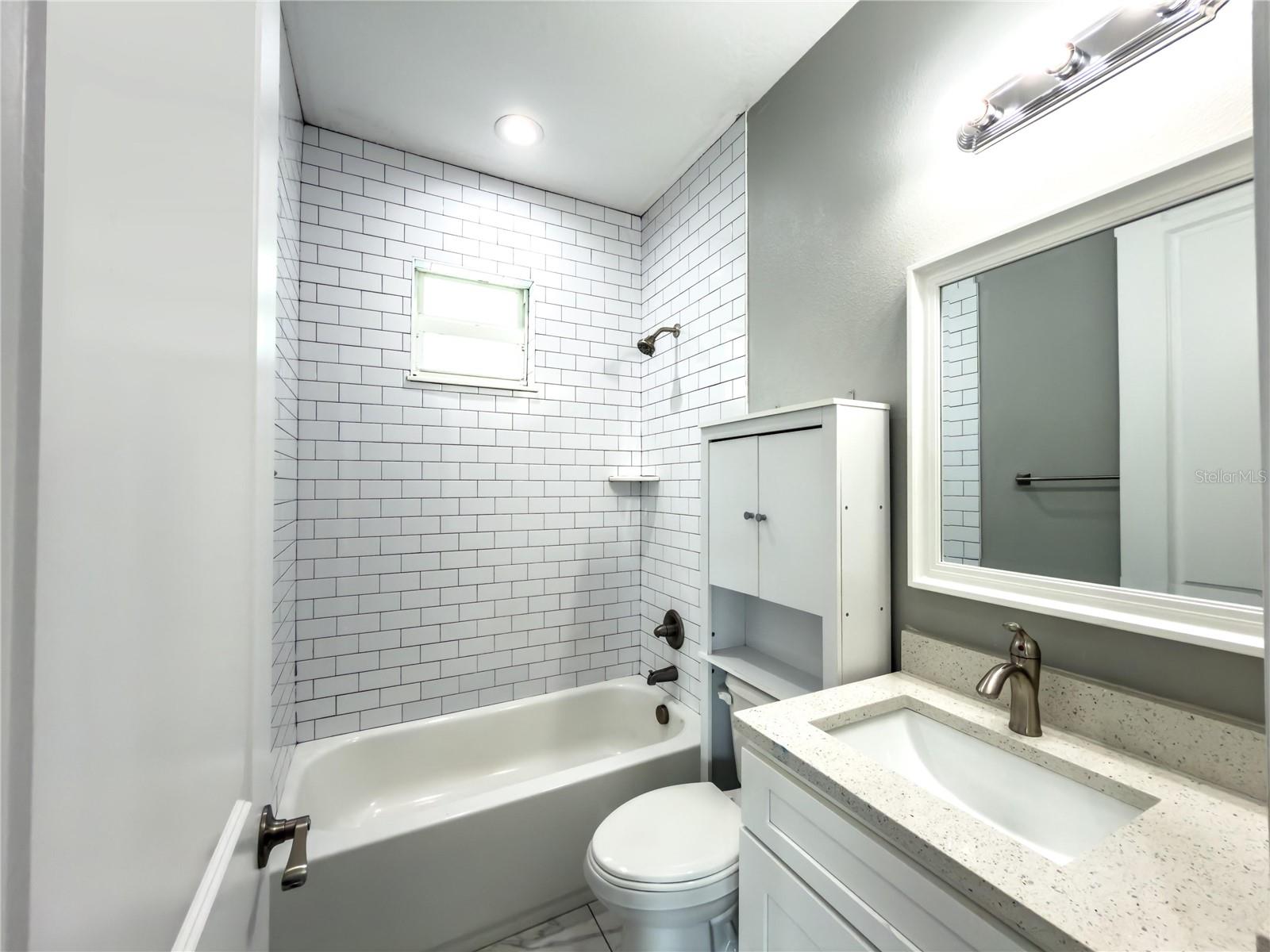 3920 W Crenshaw St Property Photo 41